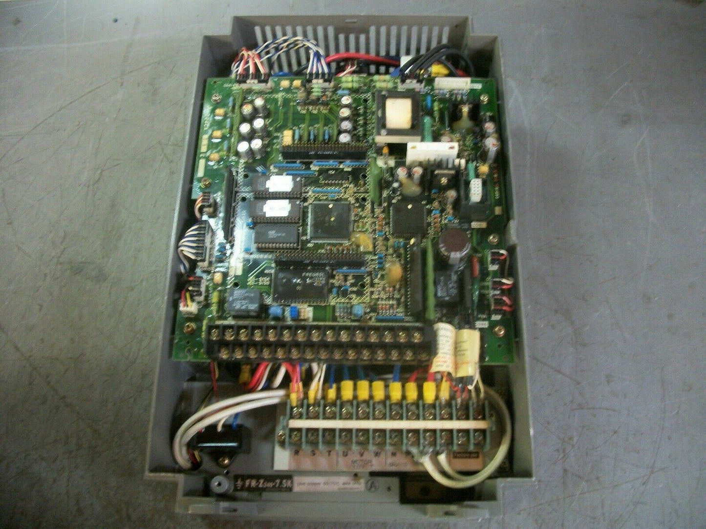 MITSUBISHI 10HP INVERTER DRIVE FR-Z240-7.5K-UL 3PH 460VOLT 17AMP