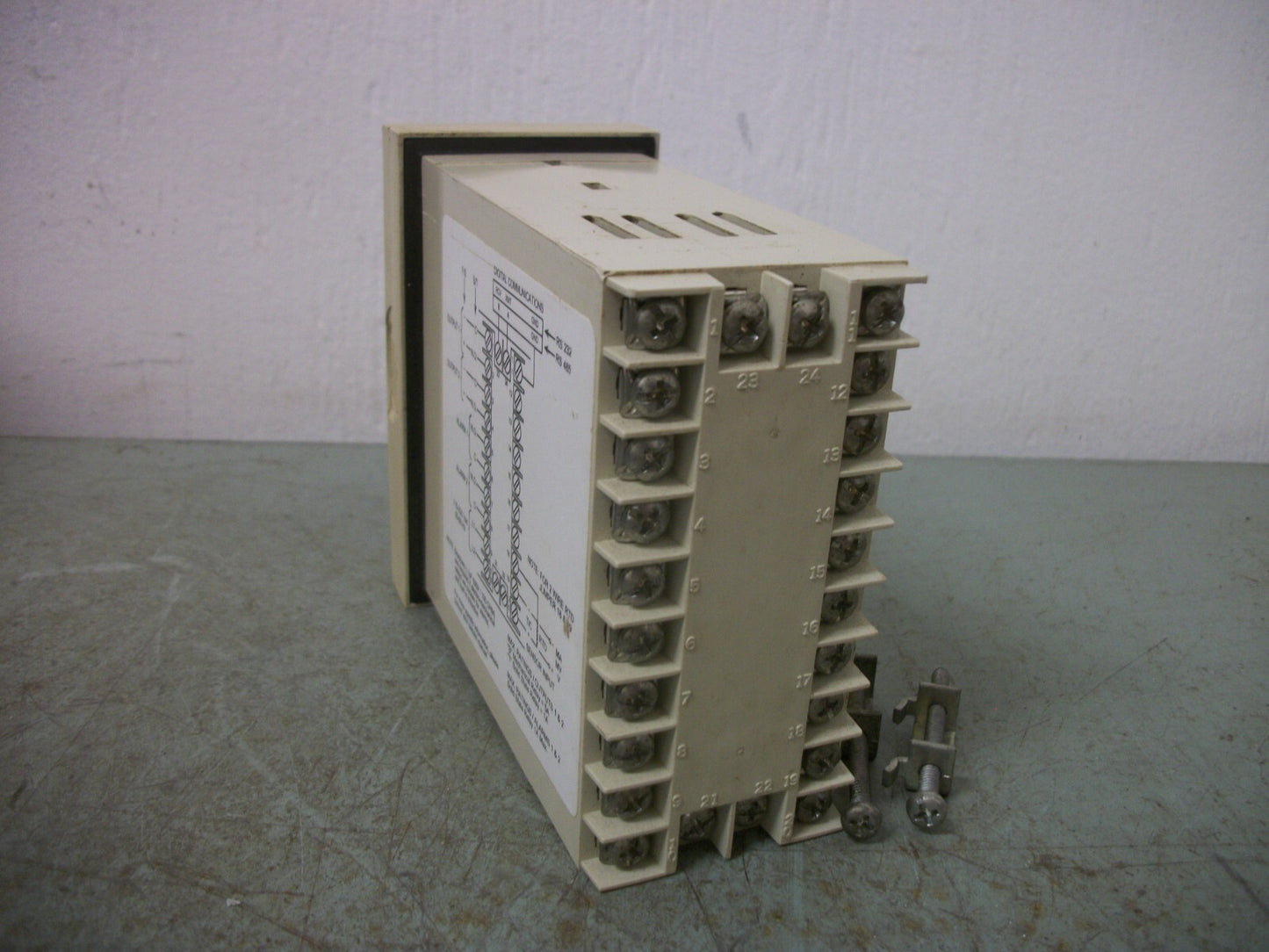 ATHENA TEMPERATURE CONTROLLER 18JFF0BBA00 0-1400F 115/230VAC 4-20mA