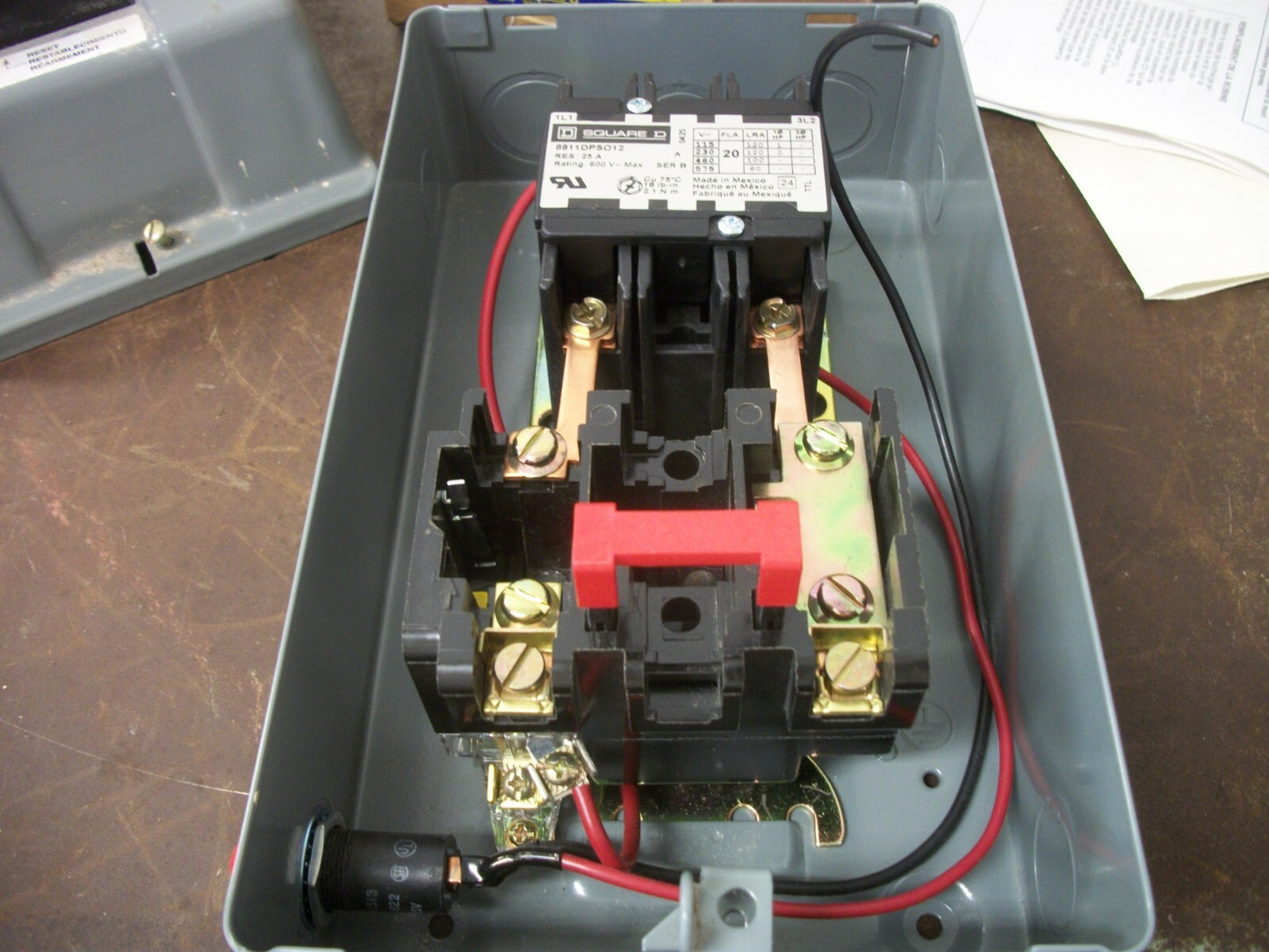 SQUARE D 8911DPSO12 ENCL DEF PURPOSE STARTER 8911DPSG12V02 20A 120VCOIL 2P NIB