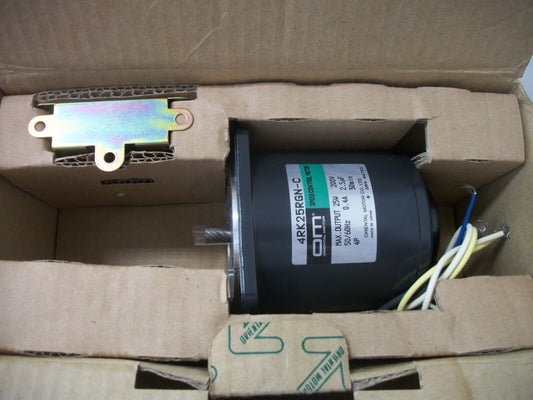 ORIENTAL MOTOR SPEED CONTROL MOTOR 4RK25RGN-C 25W 200VOLT 0.4AMP 2.5uF NIB
