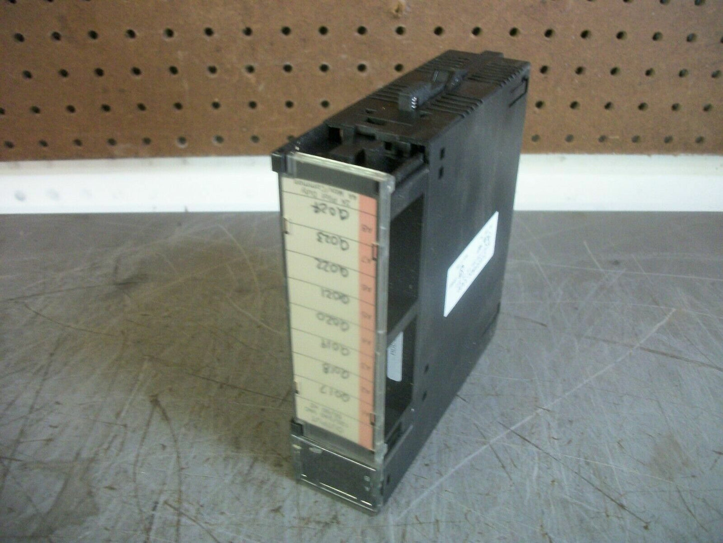 GE FANUC 120/240VOLT OUTPUT MODULE IC693MDL330D