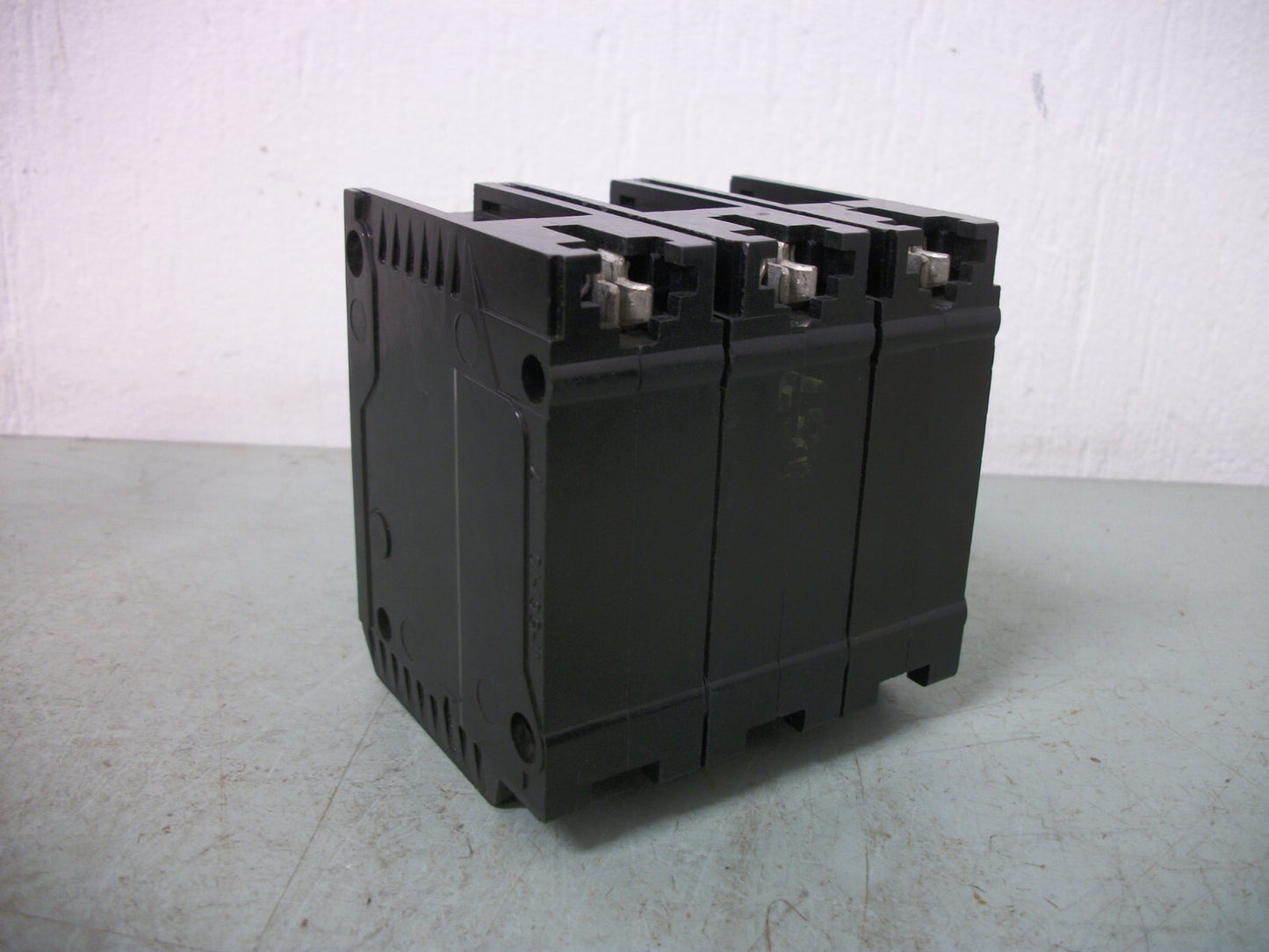 SYLVANIA C24 CIRCUIT BREAKER C320 20AMP 240VOLT 3POLE