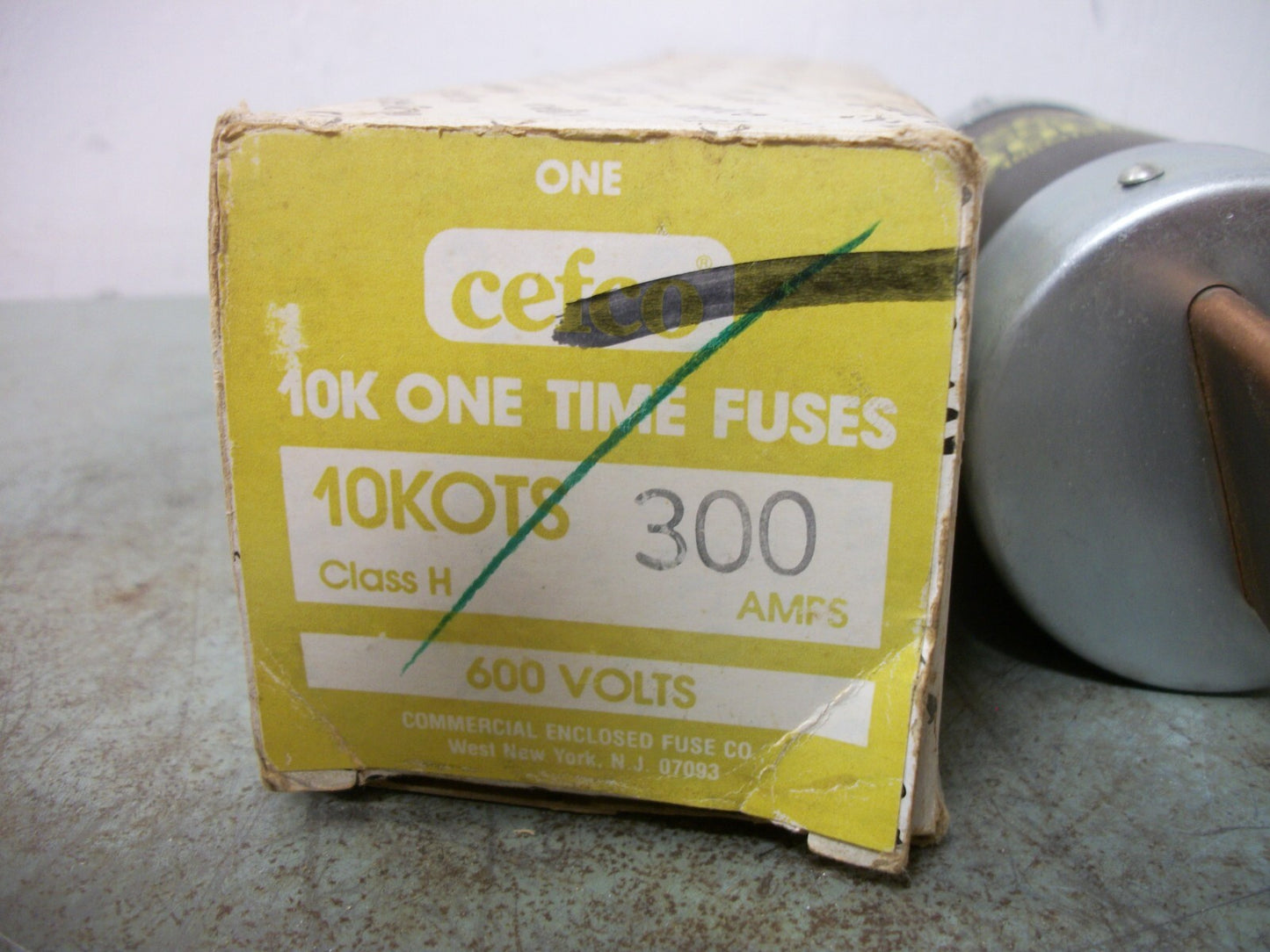 CEFCO 10K ONE-TIME FUSE 10KOTS300 300AMP 600VOLT NIB
