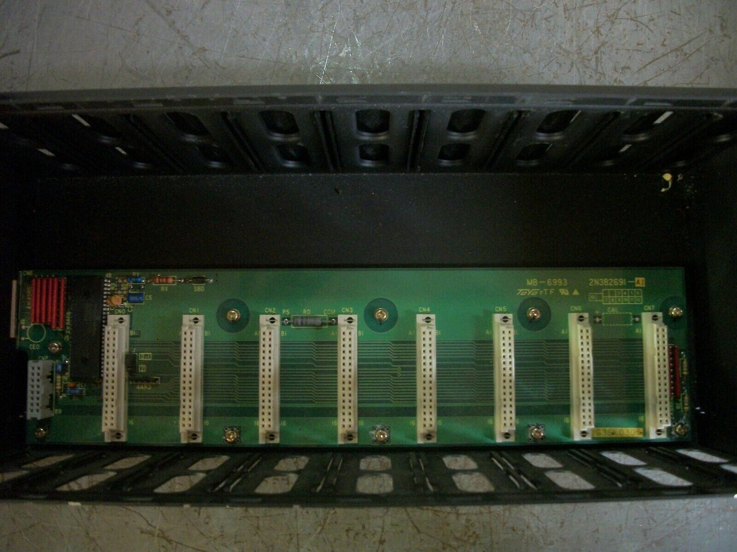 CUTLER-HAMMER EXPANDABLE 9-SLOT PLC RACK D200RPS9