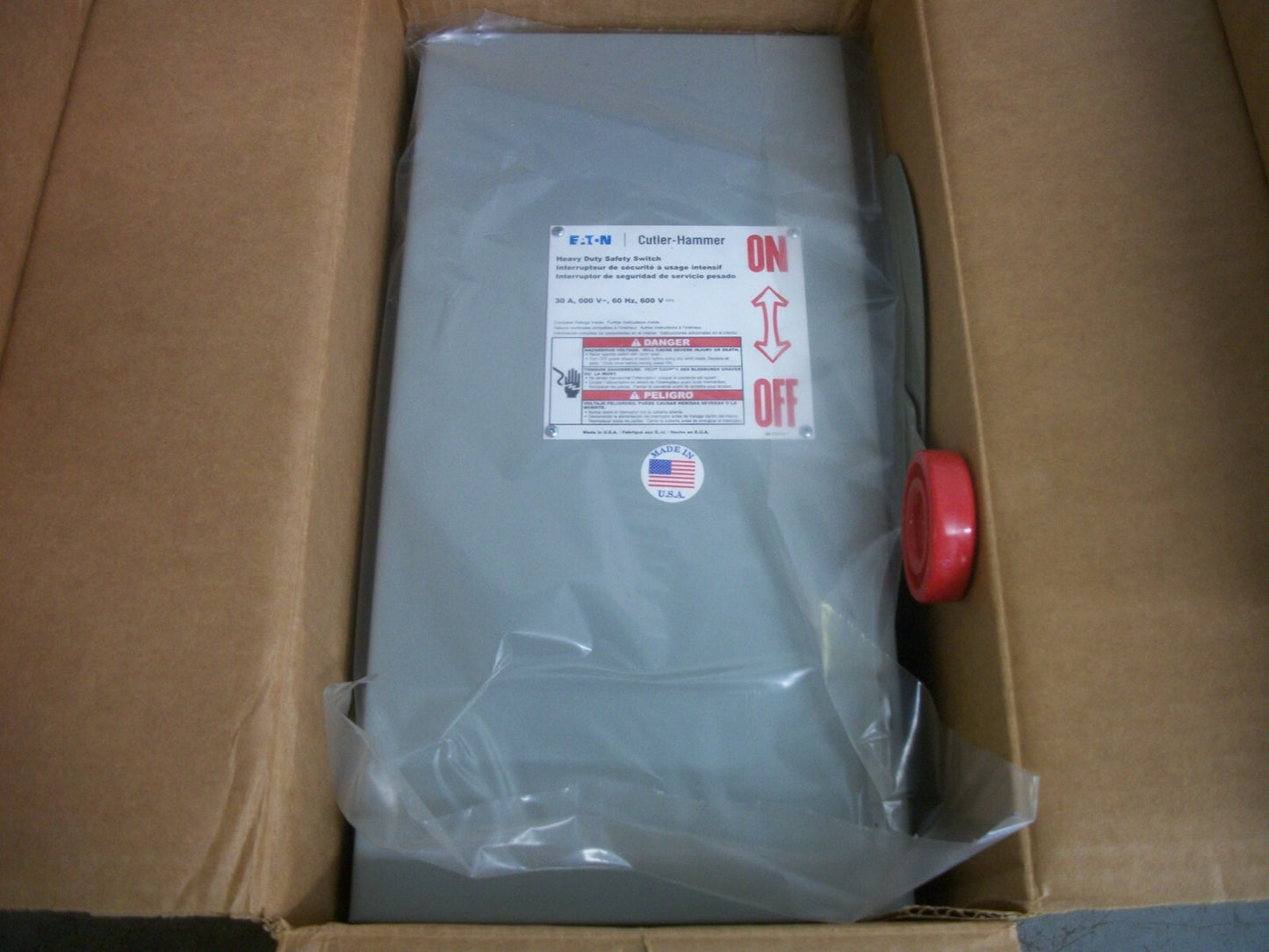 CUTLER-HAMMER DISCONNECT TYPE 1 DH261UGK 30AMP 600VOLT 2POLE NON-FUSIBLE NIB