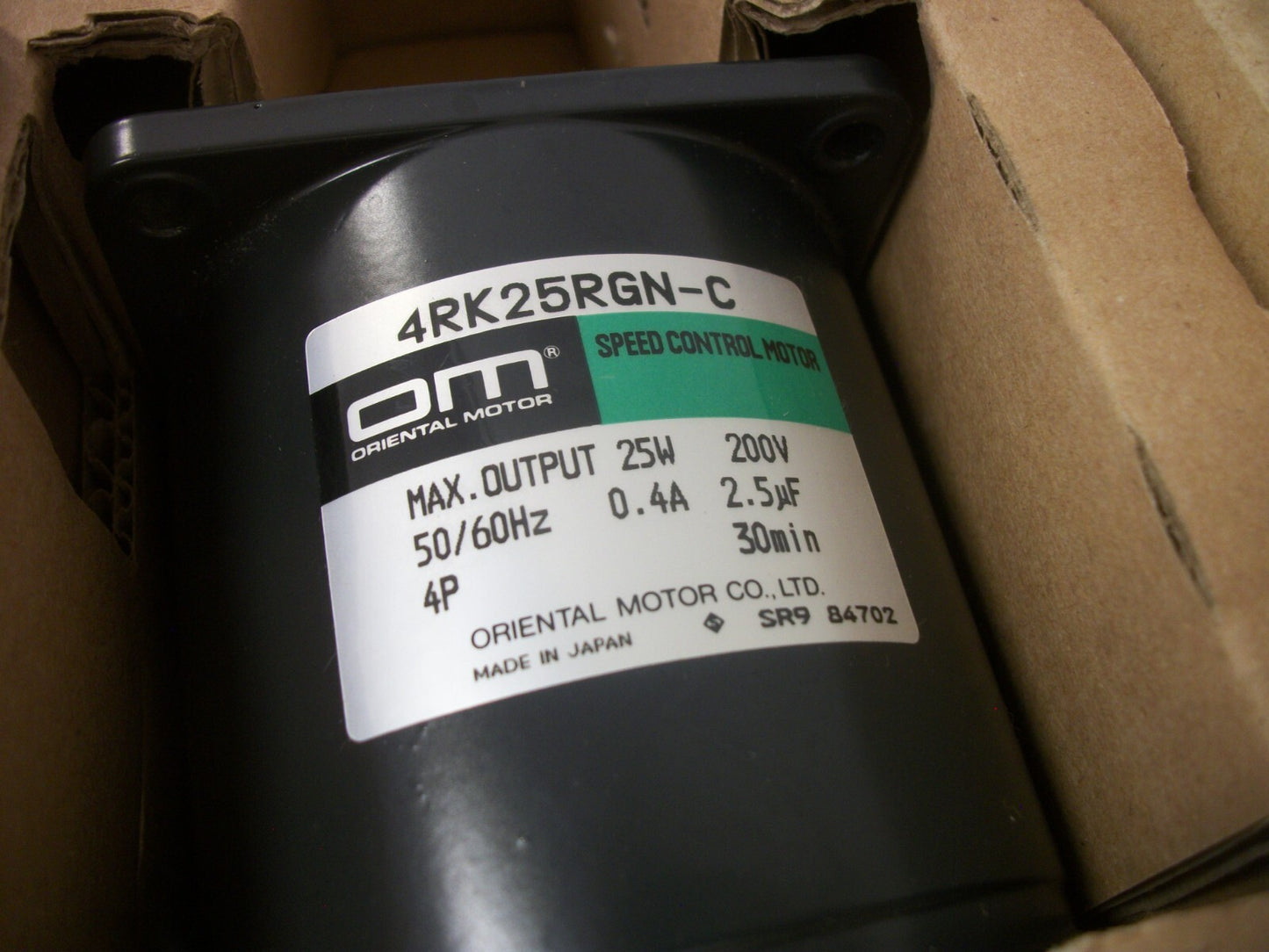 ORIENTAL MOTOR SPEED CONTROL MOTOR 4RK25RGN-C 25W 200VOLT 0.4AMP 2.5uF NIB