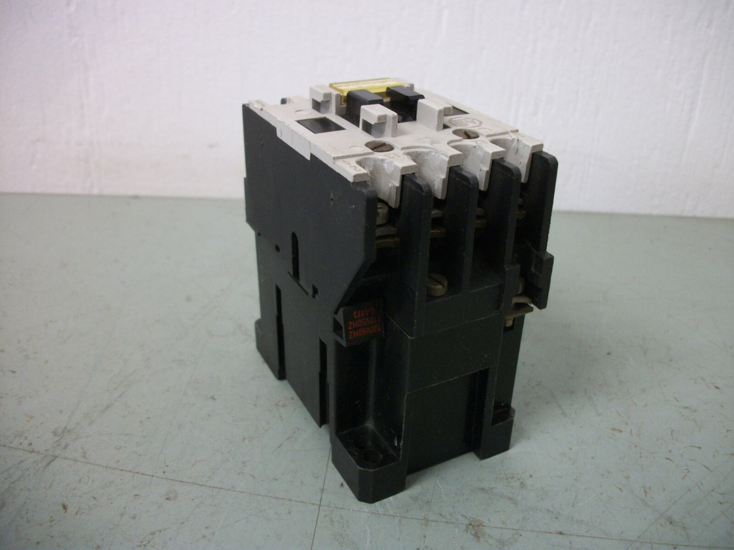 ALLEN-BRADLEY SIZE 00 CONTACTOR 509-TOD 9AMP 120VCOIL 3PH 600V 2HP