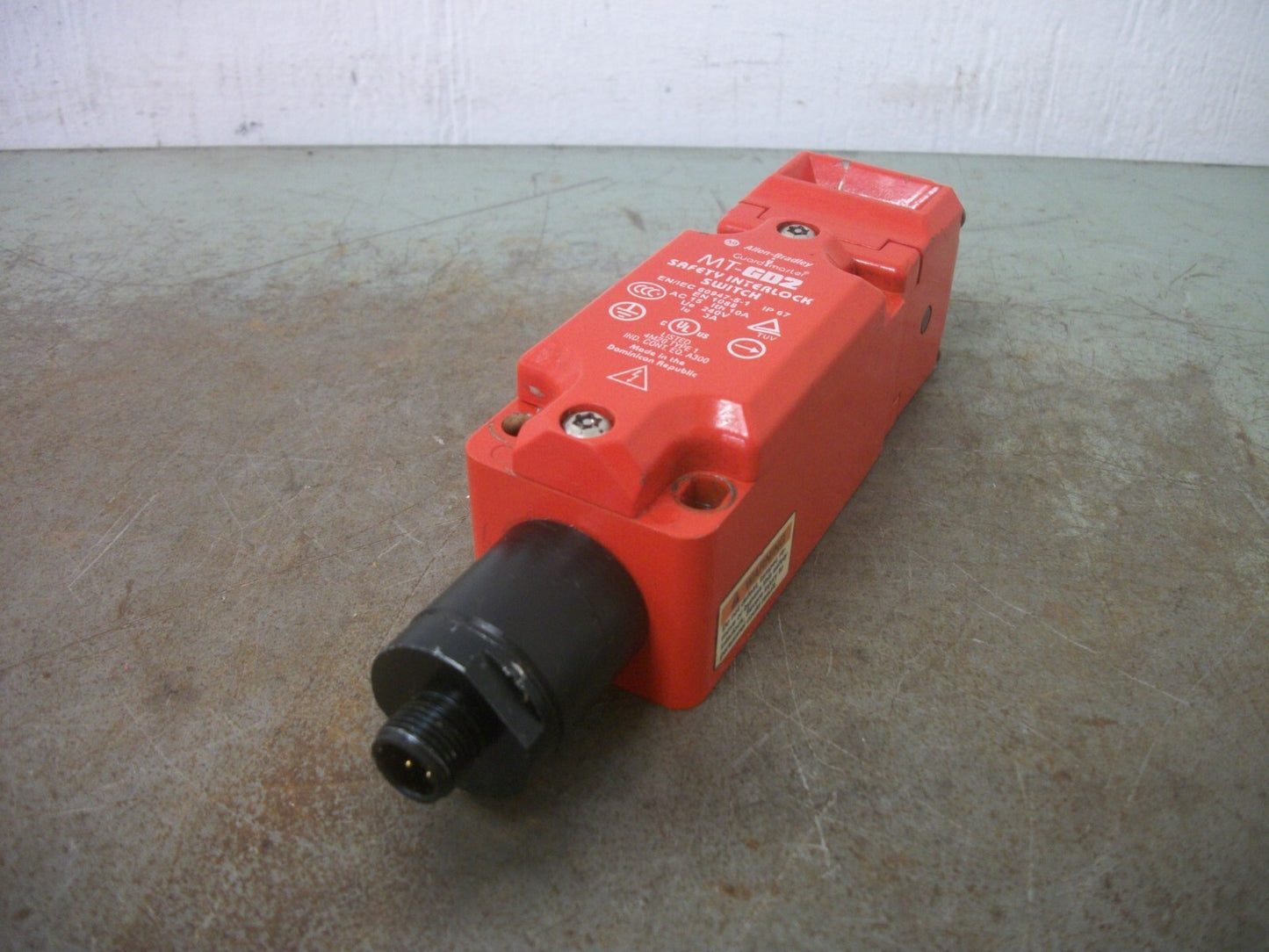 ALLEN-BRADLEY GUARDMASTER SAFETY INTERLOCK SWITCH MT-GD2
