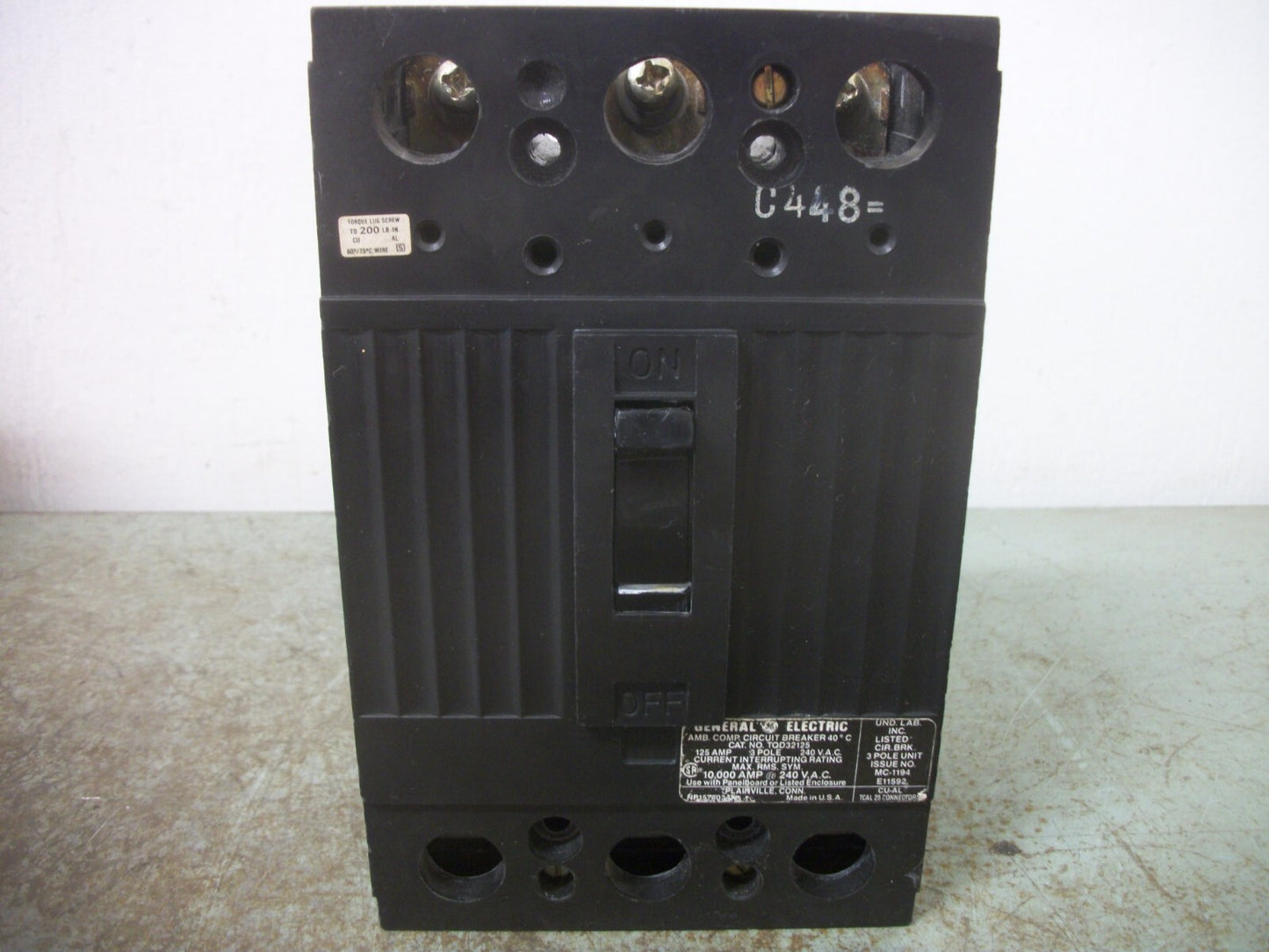 GE TQD CIRCUIT BREAKER TQD32125 125AMP 240VOLT 3POLE