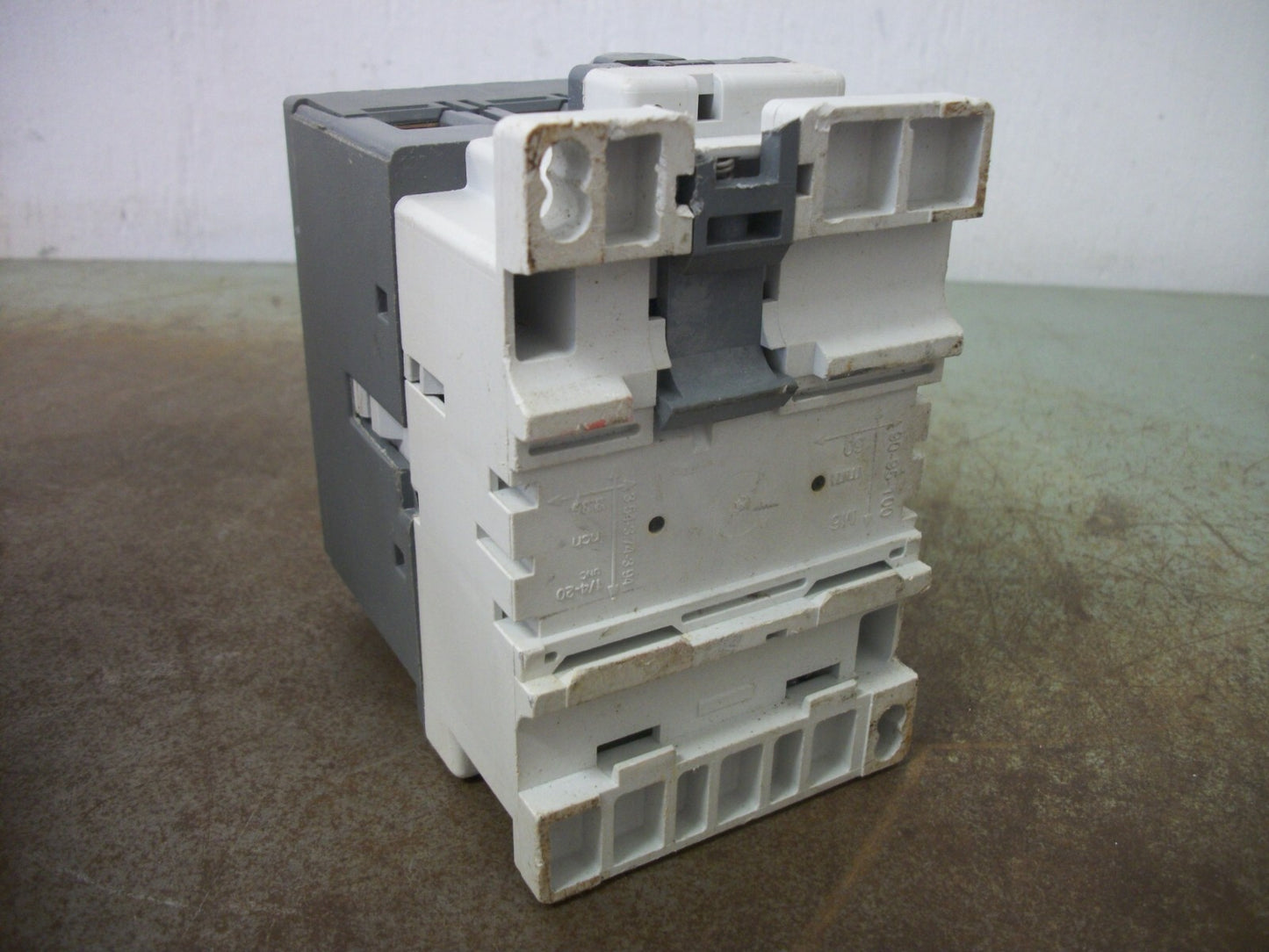 ABB CONTACTOR A50-30 100AMP 480VCOIL 3PH 600V 50HP NOB