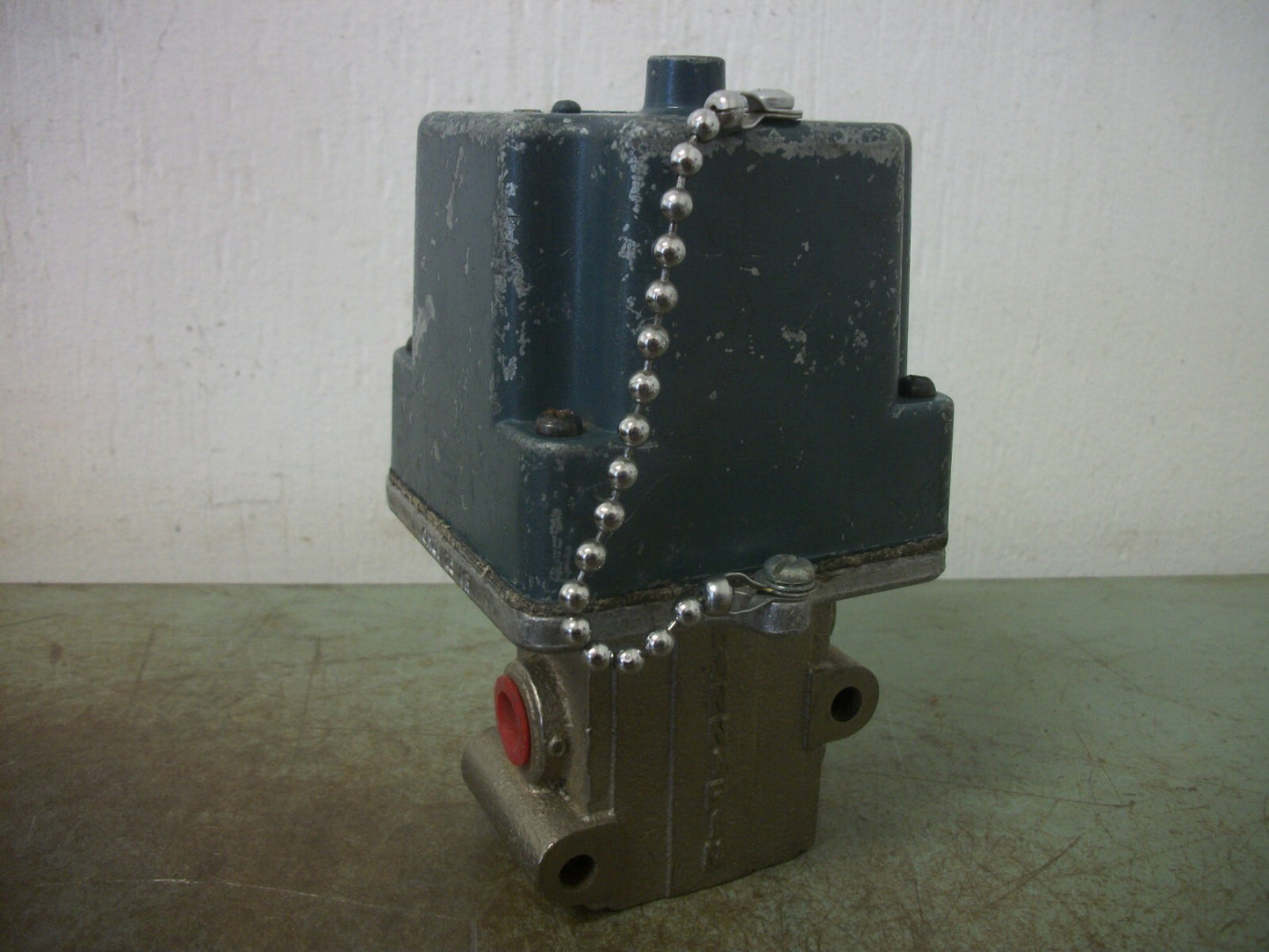 PARKER-HANNIFIN PNEUMATIC SOLENOID VALVE CWJ1-25 115VCOIL 13W 150PSI NOB