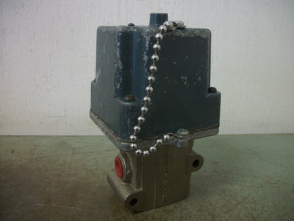 PARKER-HANNIFIN PNEUMATIC SOLENOID VALVE CWJ1-25 115VCOIL 13W 150PSI NOB