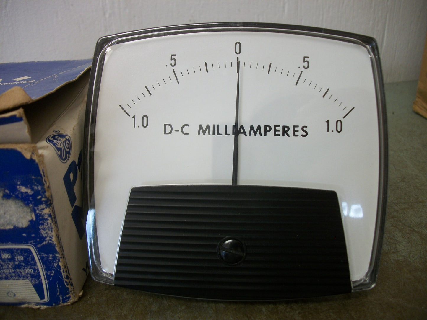 YOKOGAWA DC AMMETER 254409FAZZ 1mA NIB