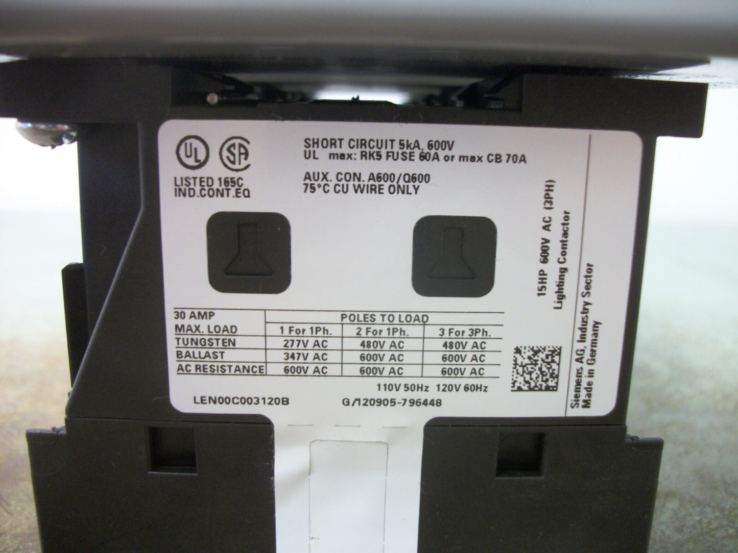 SIEMENS 30AMP LIGHTING CONTACTOR LEN00C012120B 120VCOIL 12POLE NIB