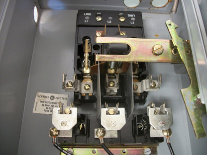 GE STARTER COMBO SIZE 1 CR308C1182PABTDB 120VCOIL 30AMP FUSIBLE