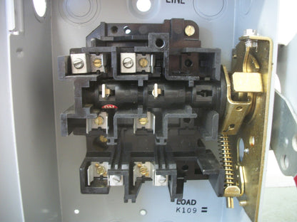 GE DISCONNECT TYPE 1 TG3221 30AMP 240VOLT 2POLE FUSIBLE