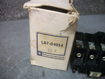 TELEMECANIQUE DIN-RAIL MOUNT FOR OVERLOAD RELAY LR2D2 LA7-D4054 NIB