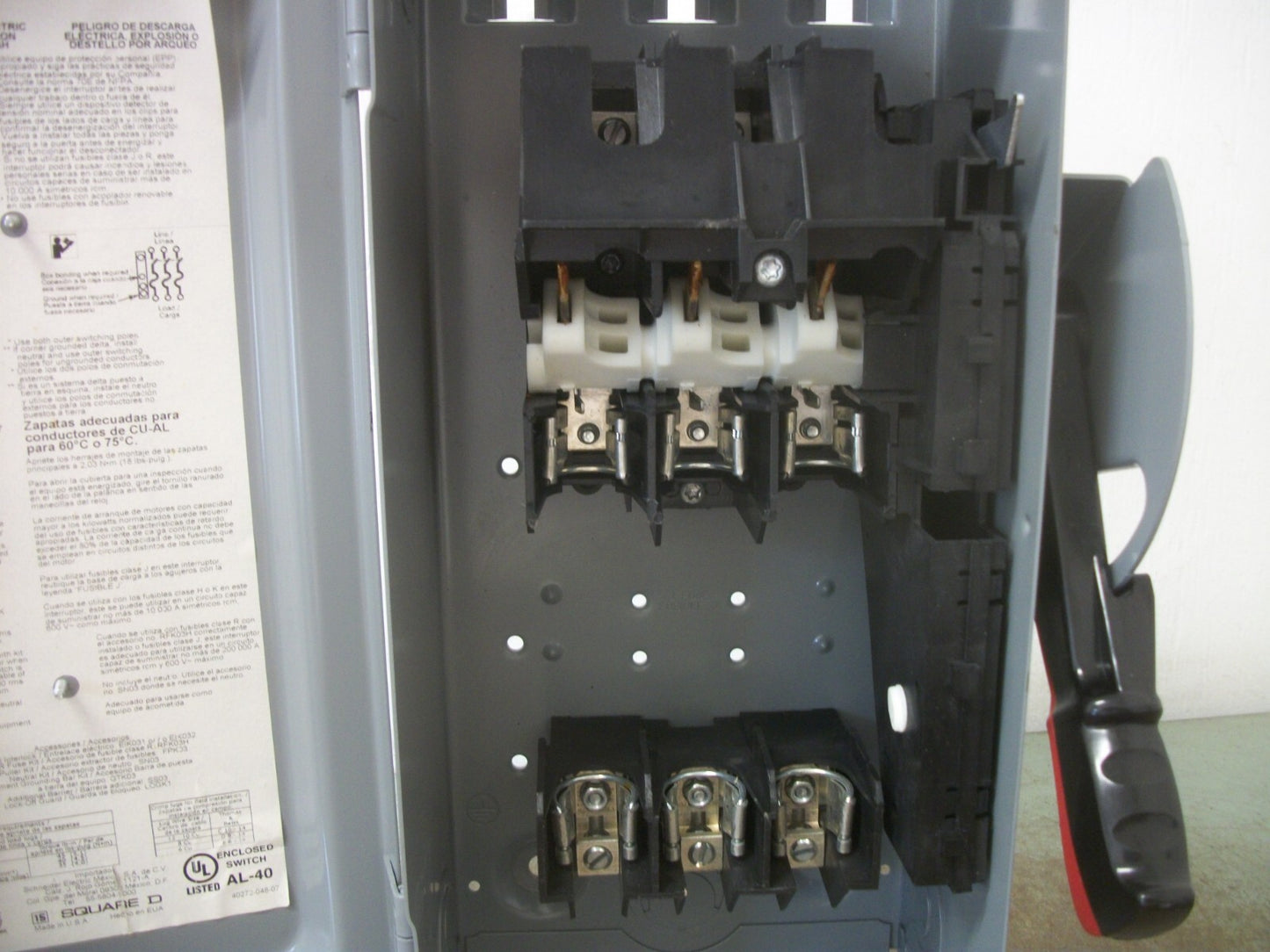 SQUARE D DISCONNECT TYPE 1 H361 30AMP 600VOLT 3POLE FUSIBLE