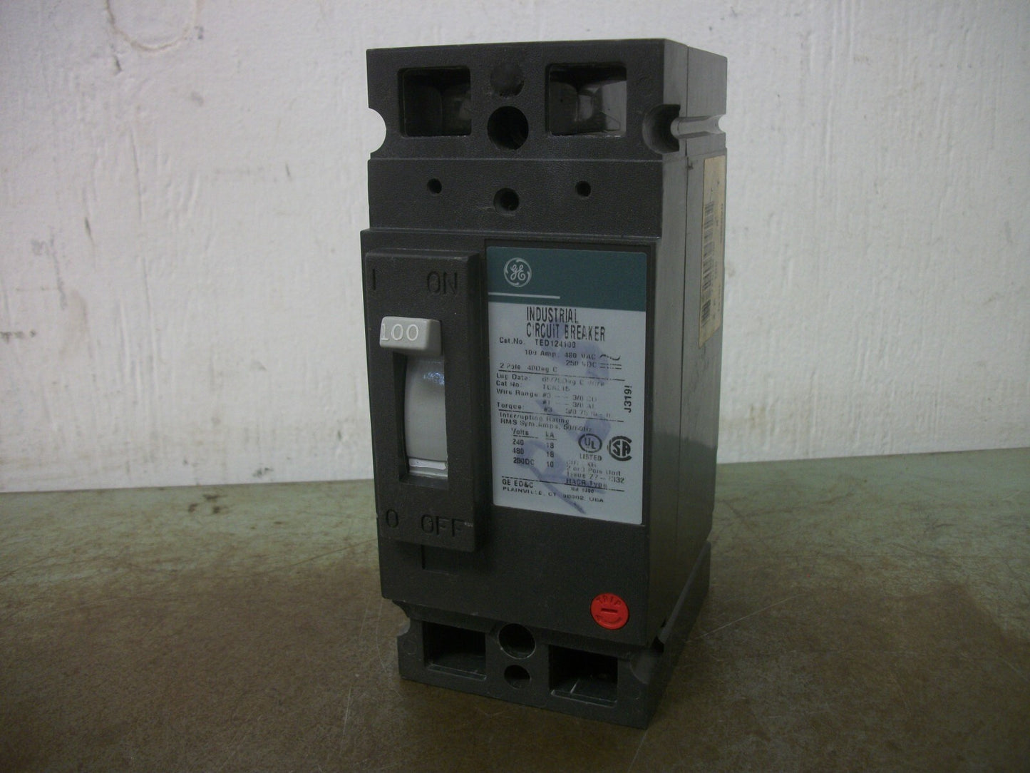 GE TED CIRCUIT BREAKER TED124100 100AMP 480VOLT 2POLE GREEN