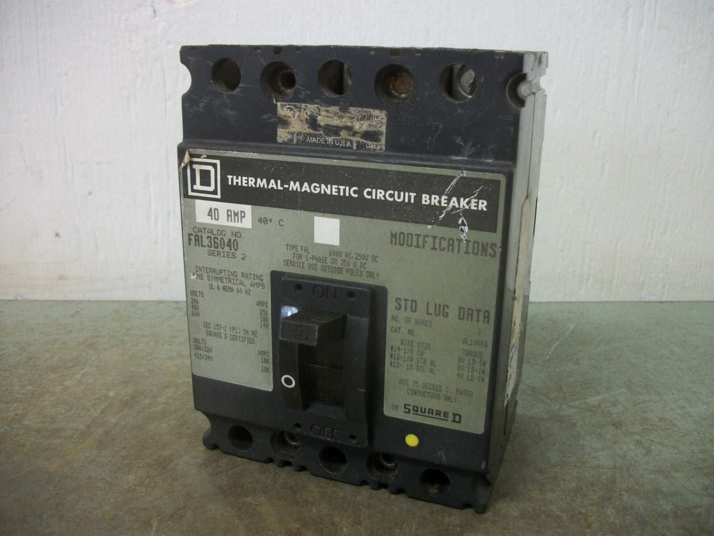 SQUARE D FAL CIRCUIT BREAKER FAL36040 40AMP 600VOLT 3POLE GRAY