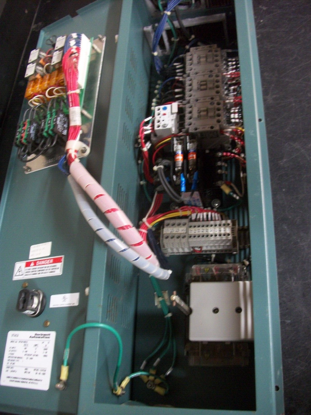 ROCKWELL AUTOMATION 9V1041H0B10 10HP VTAC9 HVAC DRIVE 9VT401-014HTAN 460VOLT 3PH