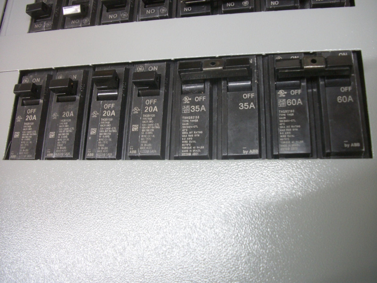 GE RELIAGEAR PANELBOARD INTERIOR AQF1242AB 225A 120/240V 1PH 200A MAIN NIB