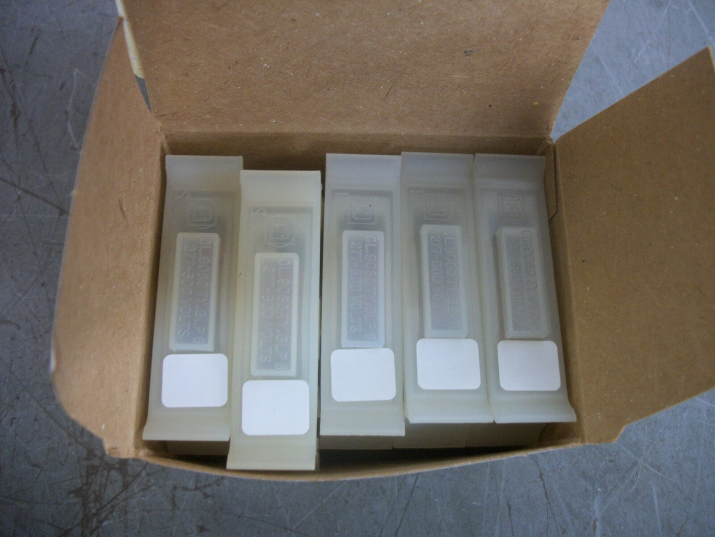 SQUARE D BOX OF 10 INDICATOR/PULLER FUSE INDICATORS 9080GLP6 277/600VOLT NIB