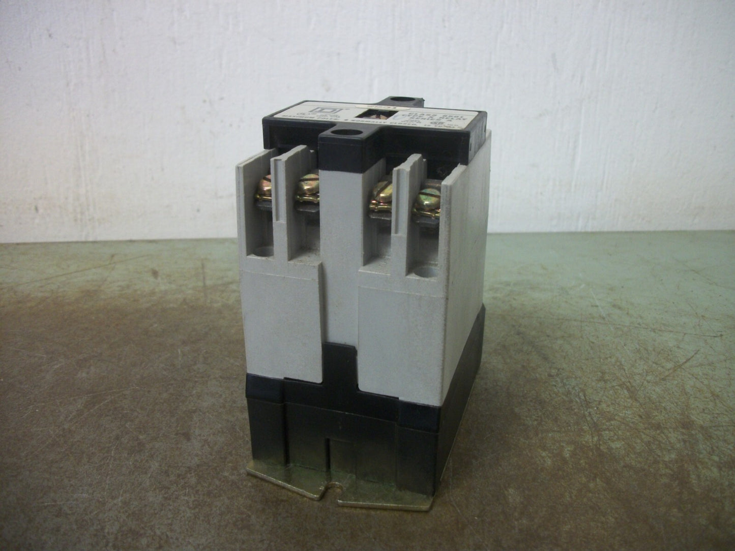 SQUARE D TYPE X CONTROL RELAY 8501XO20 8501X020 120VCOIL