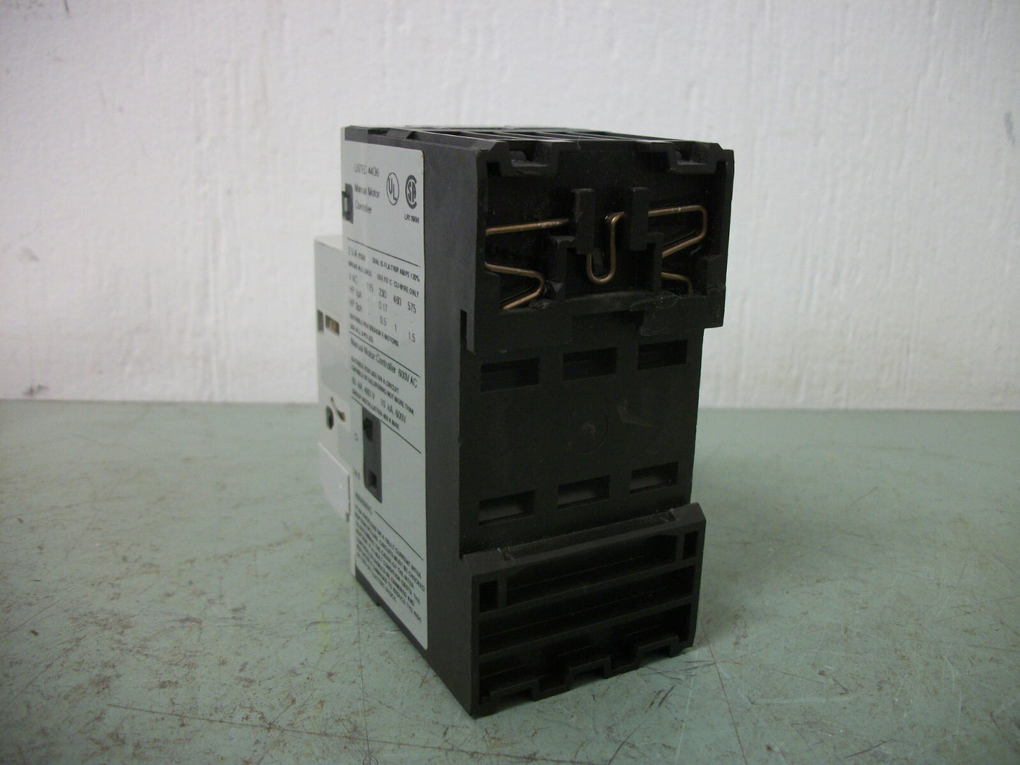 ALLEN-BRADLEY MOTOR CIRCUIT BREAKER 140M-D8E-B25 1.6-2.5AMP