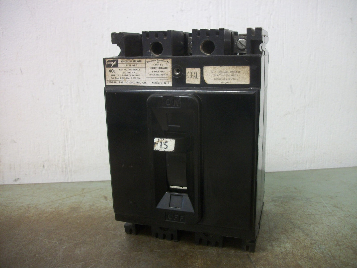 FEDERAL PACIFIC NEF CIRCUIT BREAKER NEF433015 15AMP 480VOLT 3POLE