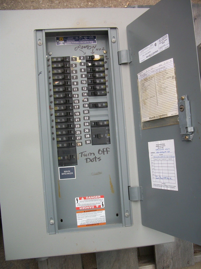 SQUARE D NQOD LOAD CENTER PANELBOARD NQOD430M100 100A 208Y/120/240V 100A MAIN