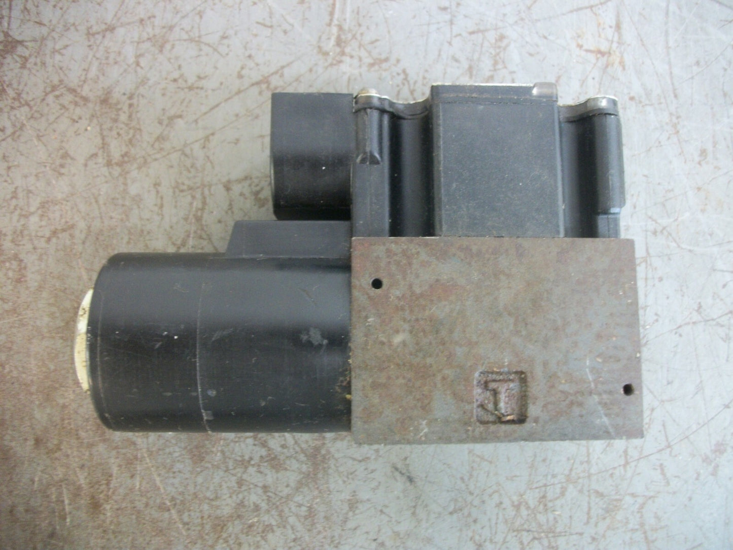 NACHI SOLENOID DIRECTIONAL CONTROL VALVE S-G01-A3X-GRZ-D2-30