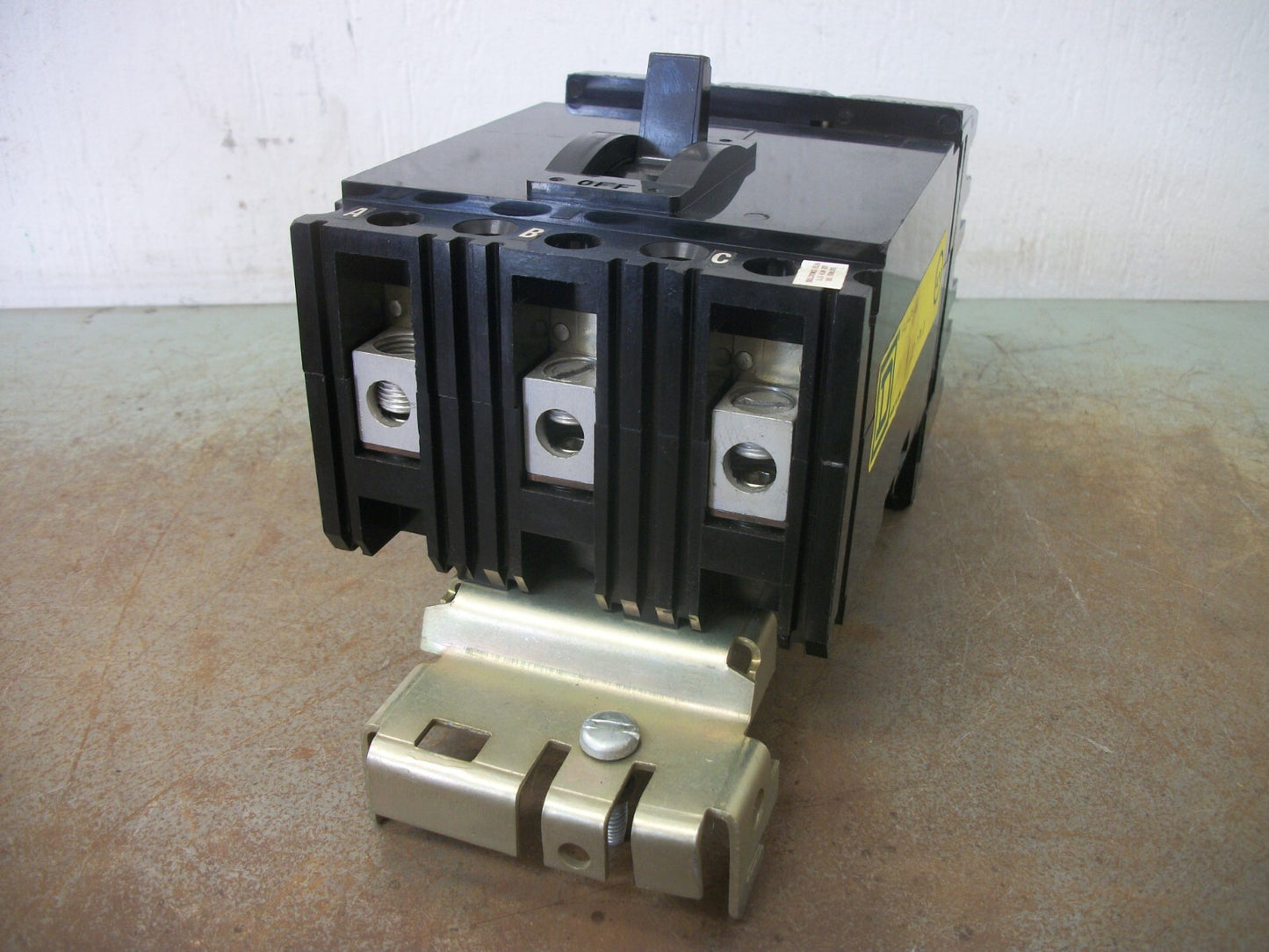 SQUARE D I-LINE FA CIRCUIT BREAKER FA34060 60AMP 480VOLT 3POLE BLACK