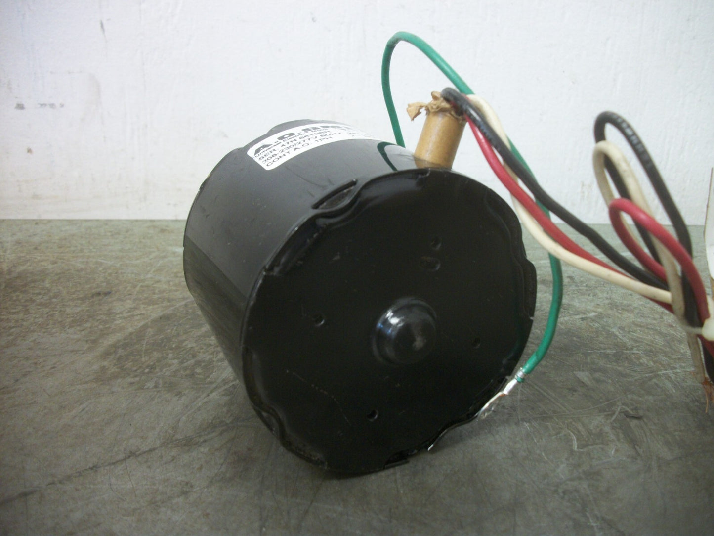 A.O. SMITH 1/70HP CONDENSER MOTOR JA2N205N# 277VOLT 1550RPM NOB