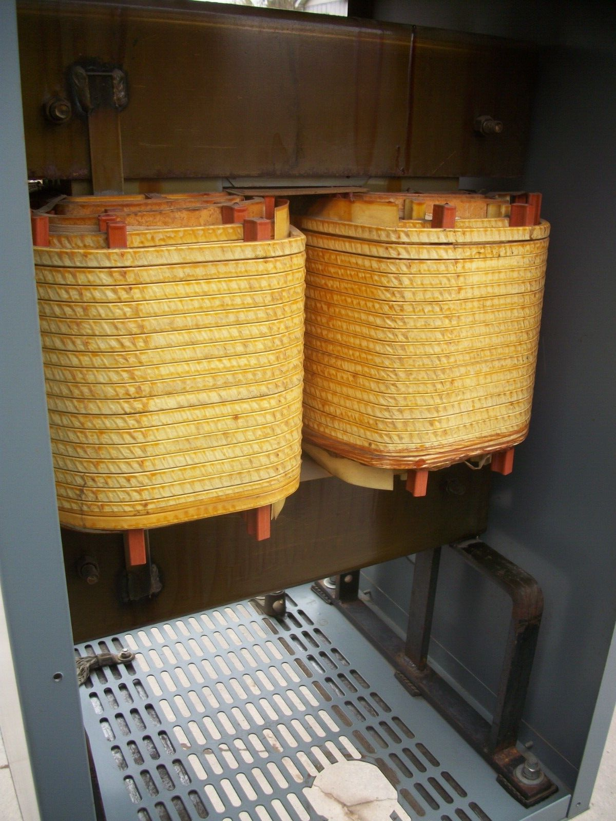 SQUARE D SORGEL 100KVA 1PH TRANSFORMER 100S3H HV 240X480 LV 120/240