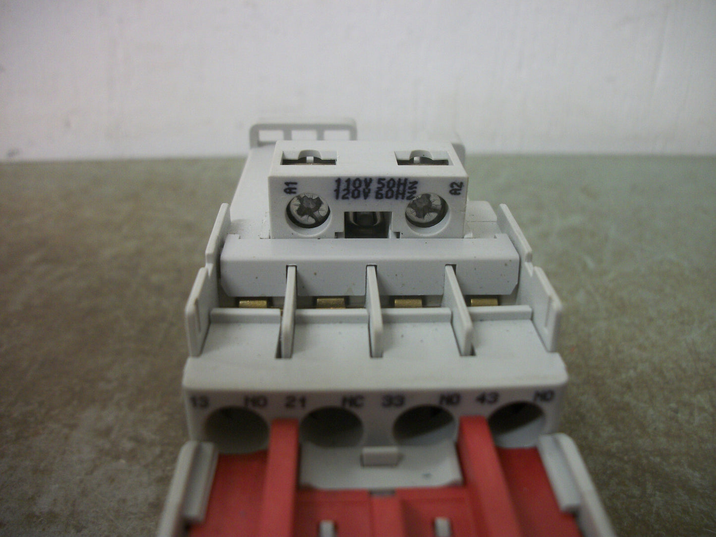 ALLEN-BRADLEY CONTROL SAFETY RELAY 700S-CF440DC 120VCOIL 25AMP 600VOLT