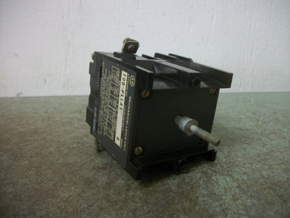 ALLEN-BRADLEY AC CONTROL RELAY MECHANICAL LATCH UNIT 700-PLLA1
