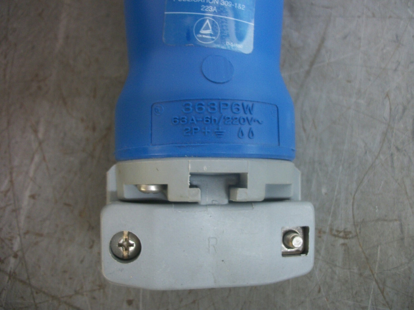 HUBBELL PIN & SLEEVE WATERTIGHT PLUG 363P6W 63AMP 220VOLT 2POLE 3WIRE NOB