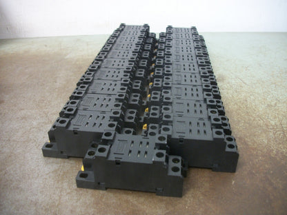 OMRON LOT OF 21 8-PIN RELAY SOCKET BASES PTF08A-E 15AMP 240VOLT