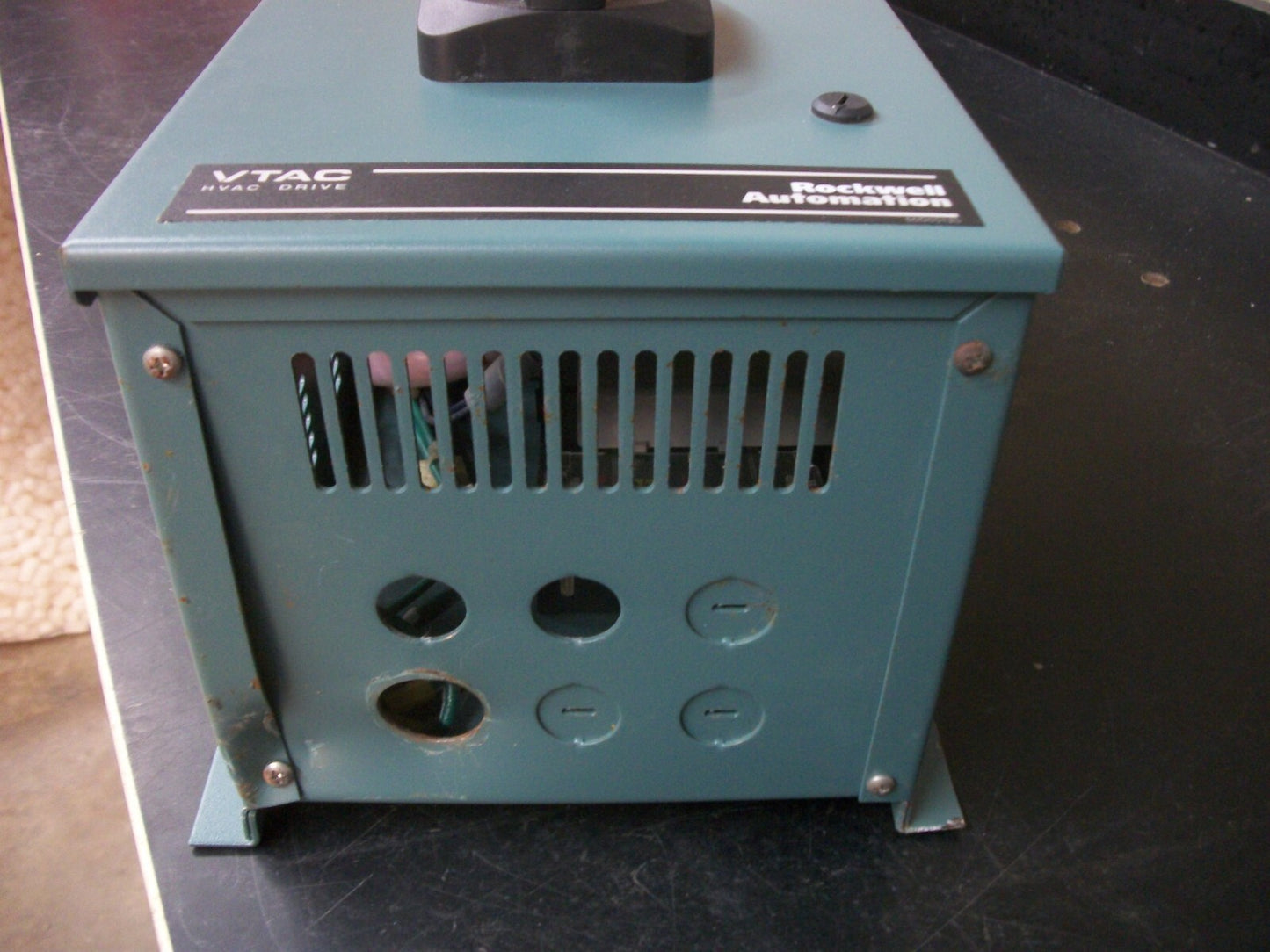 ROCKWELL AUTOMATION 9V1041H0B10 10HP VTAC9 HVAC DRIVE 9VT401-014HTAN 460VOLT 3PH