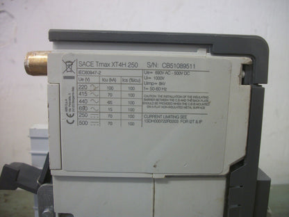 ABB SACE TMAX CIRCUIT BREAKER XT4H250 250AMP 600VOLT 3POLE W/AUX