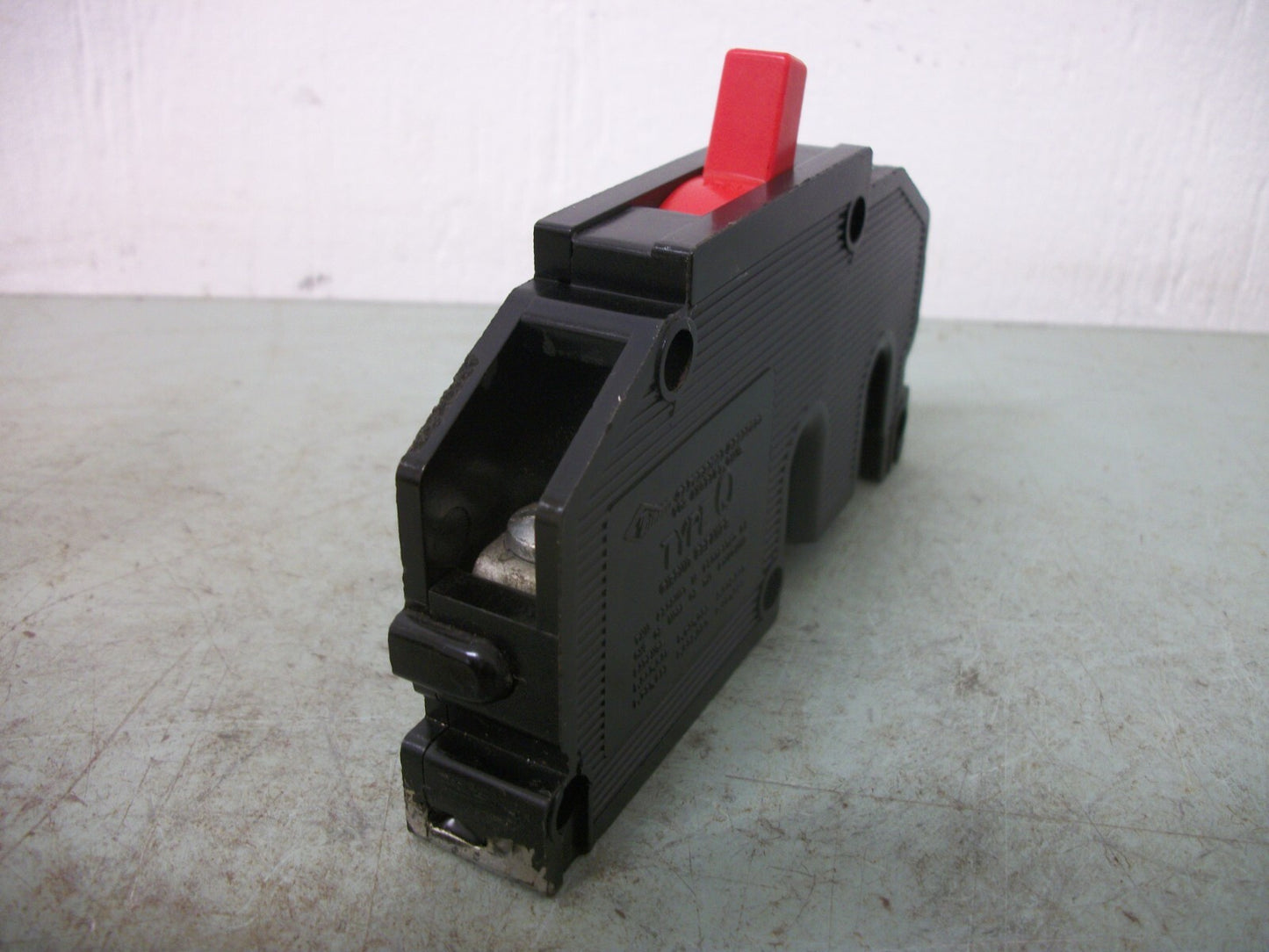 ZINSCO TYPE Q CIRCUIT BREAKER Q120 20AMP 240VOLT 1POLE RED BOTTOM TERMINAL