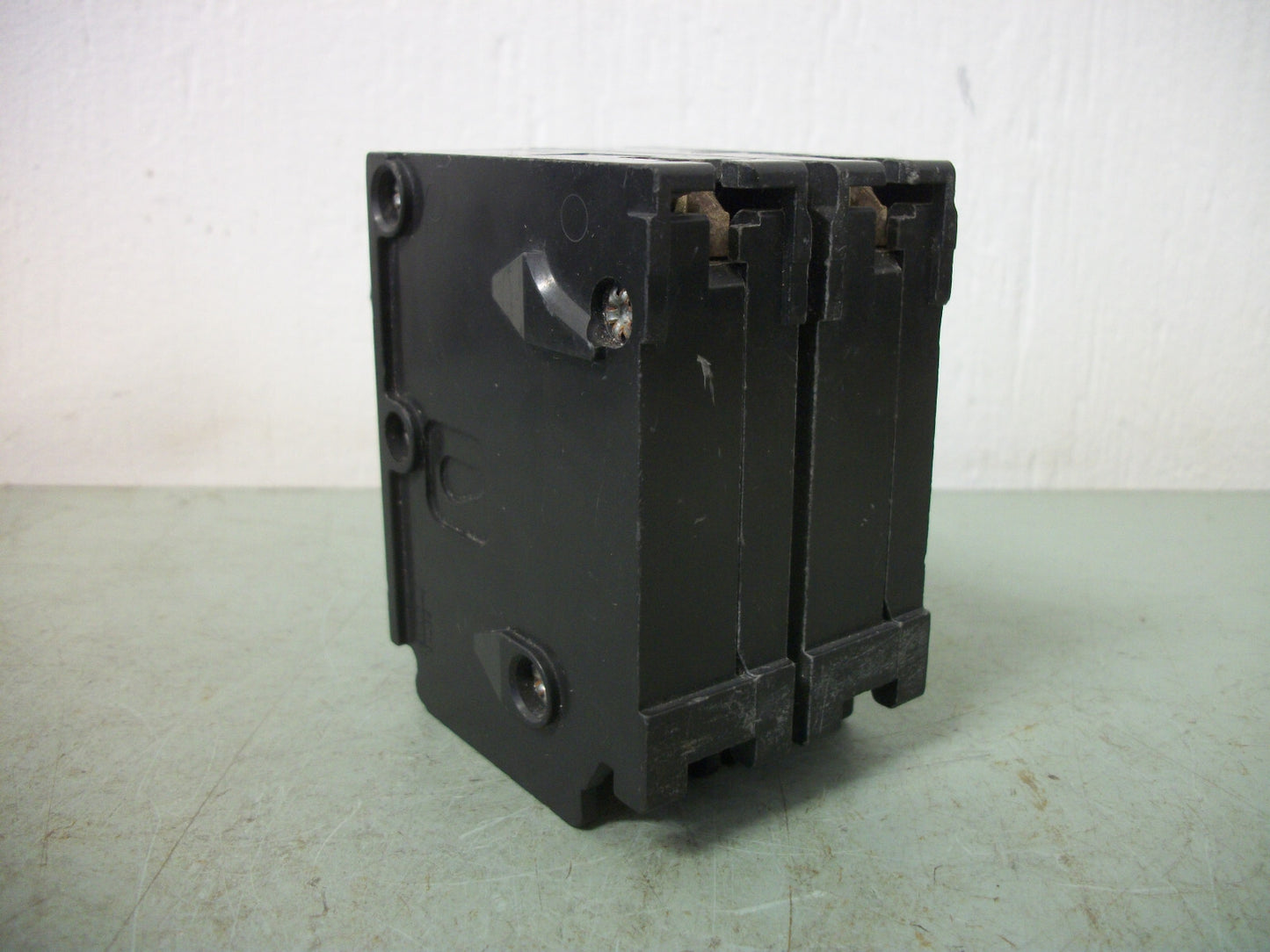 SIEMENS QP CIRCUIT BREAKER EQ9675 Q2100 100AMP 240VOLT 2POLE