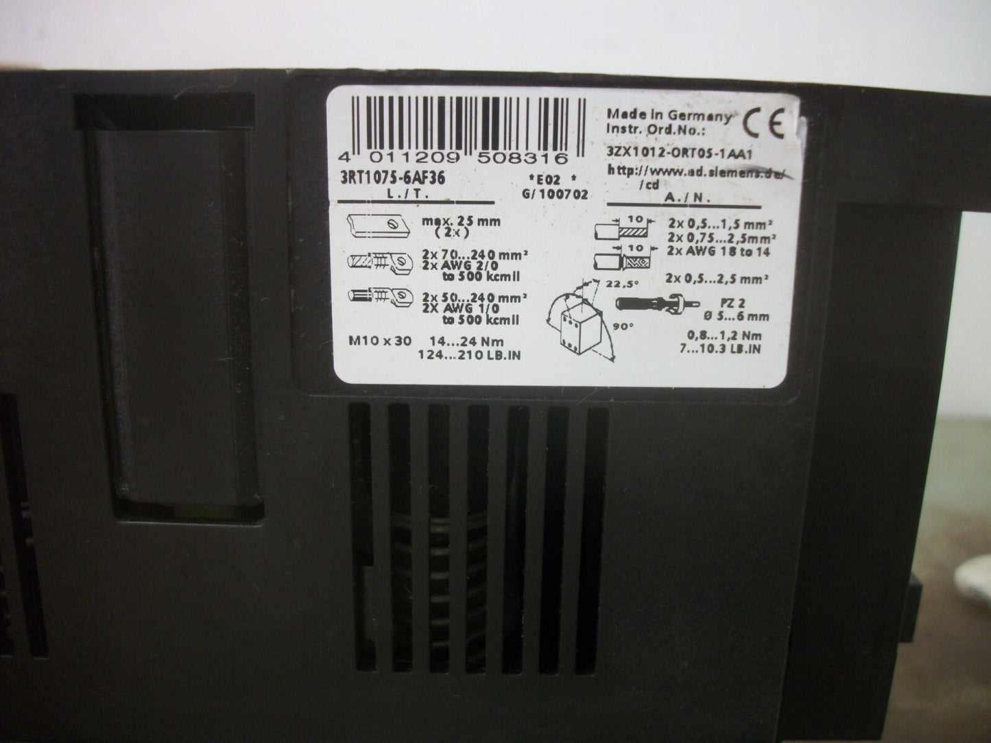 SIEMENS SIRIUS CONTACTOR 3RT1075-6AF36 400AMP 127VCOIL 3PH 600V 400HP CHIPPED