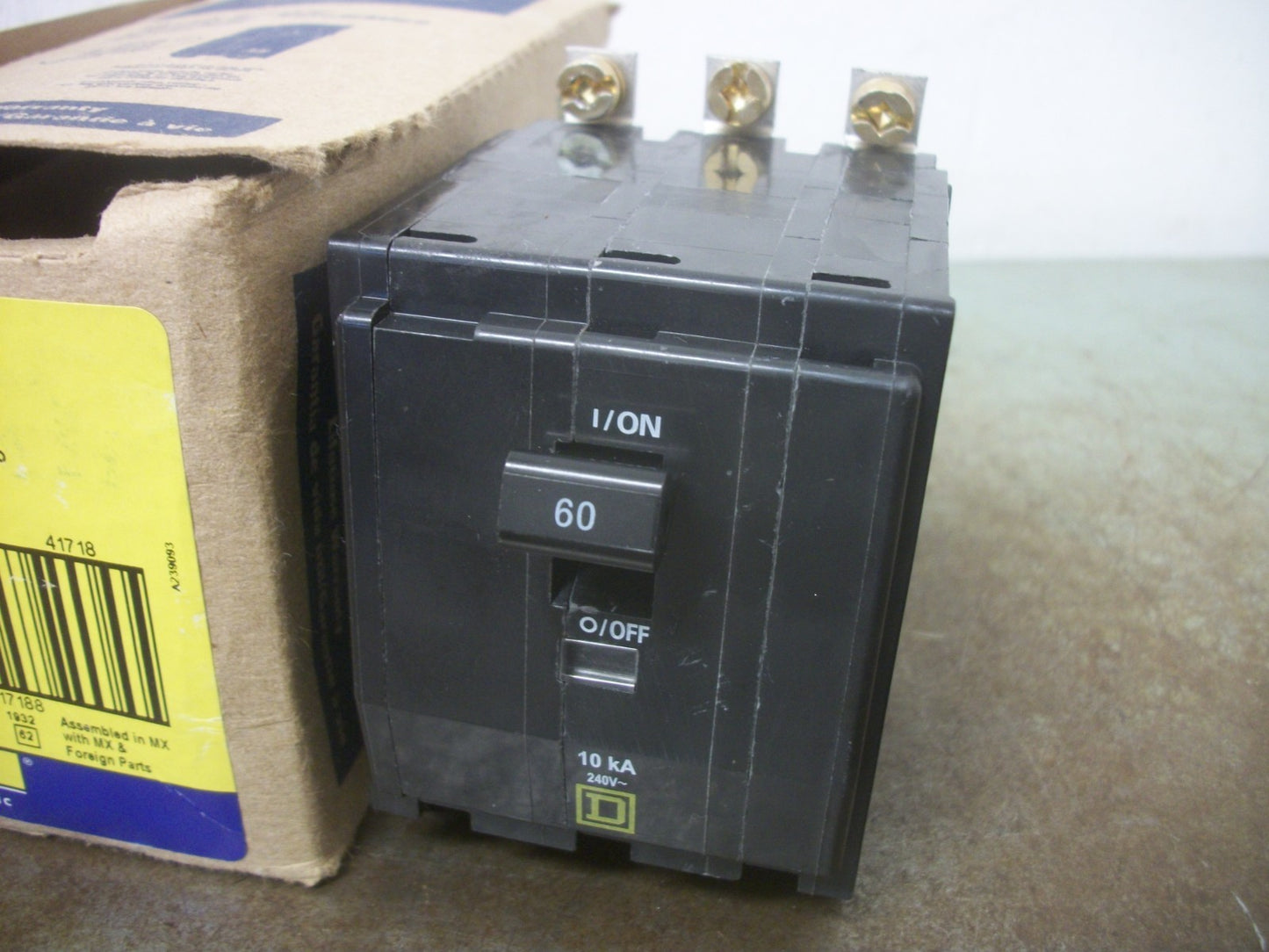 SQUARE D QOB CIRCUIT BREAKER QOB360 60AMP 240VOLT 3POLE NIB
