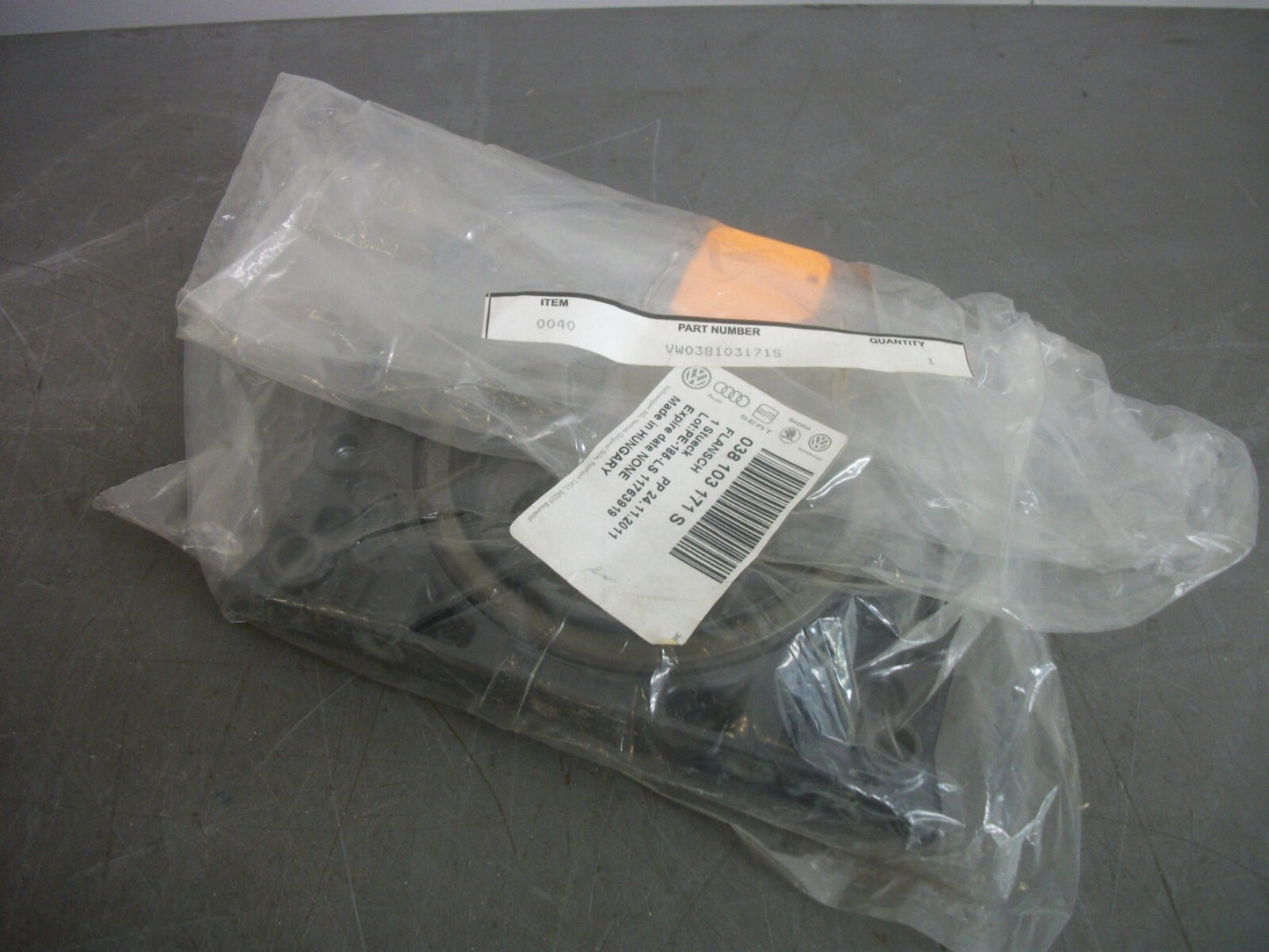 VOLKSWAGEN CRANKSHAFT SEALING RING VW38103171S NEW