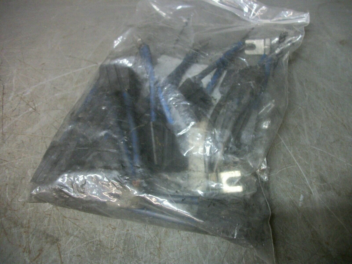 LINDE LOT OF 8 BRUSH FORK LIFT PARTS L0009718177 NEW