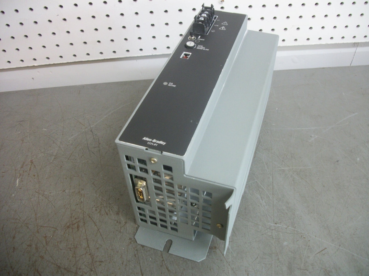 ALLEN-BRADLEY 120/220VOLT AC PLC POWER SUPPLY 1771-P7D
