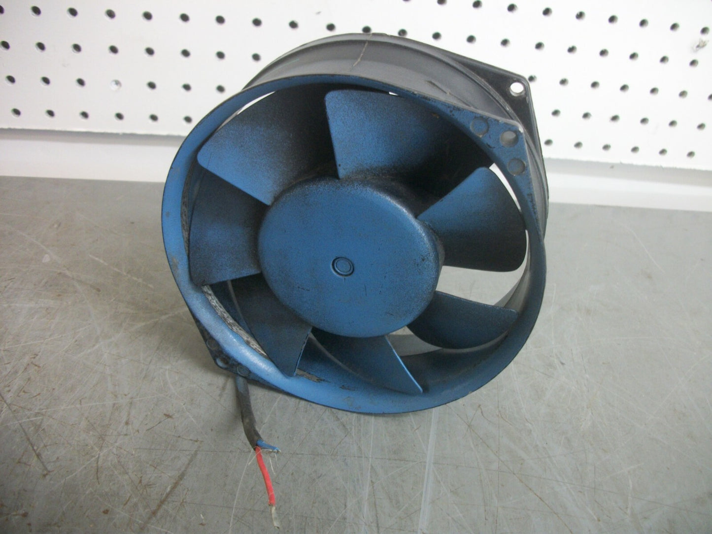 EBM-PAPST IMPEDENCE PROTECTED AXIAL FAN W2G130-AA33-01 2950U/MIN 16W 18/24/30V