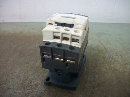 TELEMECANIQUE CONTACTOR LC1D18U7 32AMP 240VCOIL 3PH 600V 15HP